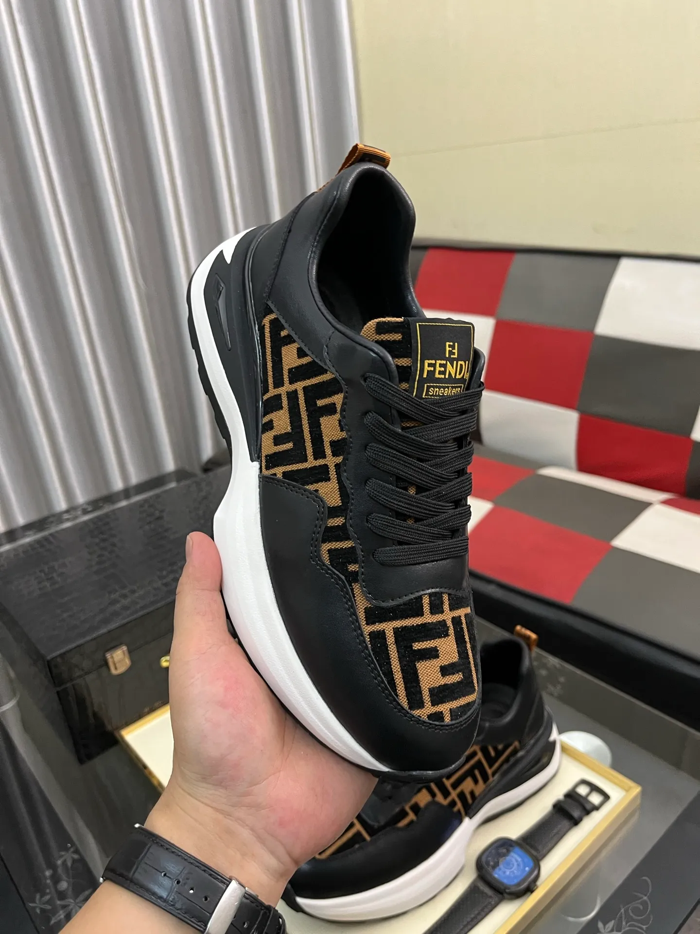 Men's Men's Shoes💰458⌚️⌚️[Fendi] Fendi's latest casual shoes for men! Available at counters simultaneously! A one-to-one replica of the original. All imported official website one-to-one cowhide fabric. The interior is made of top-grade sheepskin, and the original factory-supplied rubber outsole is used. Leading new fashion concepts. Matching code: 38-44. 4️⃣colors available